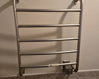 2 towel warmers