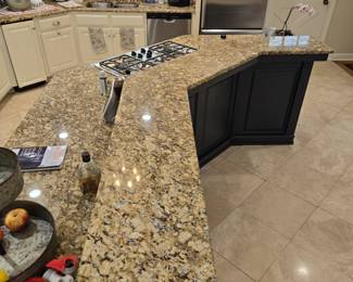 7' x 10' kitchen island footprint 