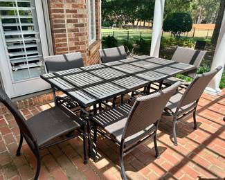Cast aluminum outdoor table with 6 chairs (plus cushions)