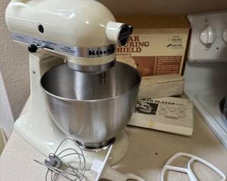 Kitchenaid Tilt Head Stand Mixer Model K45SS w/Accessories	