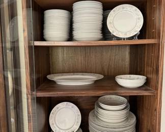 English Garden Fine China 1221 - 20+ Dinner Plates +	