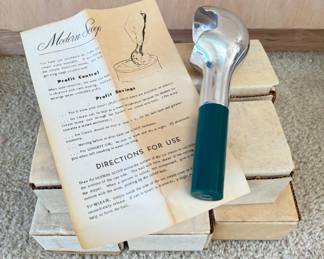 NOS Vintage Modern Staatsburg New York Ice Cream Scoops	