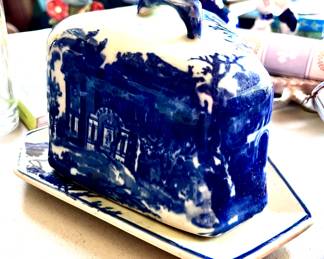 Vintage Staffordshire covered chees or butter dish, made in England, a collector's piece