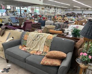 Newer gray art van couch $175 CLEAN