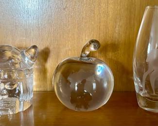 Viking head glass paperweight, Tiffany Apple