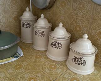 Pfrilz cannister set,