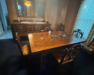 1920’s Diningroom set. Beautiful