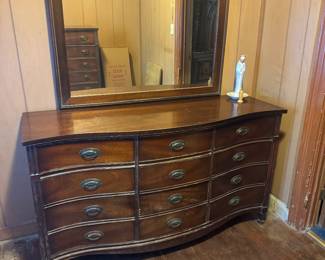 Mahogany dresser w Mirror