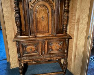 Beautiful 1920’s Dining china Cabinet w solid doors no glass
