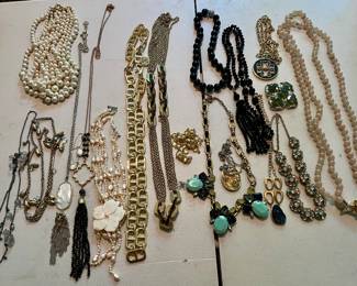 Kendra Scott, Tory Burch and others