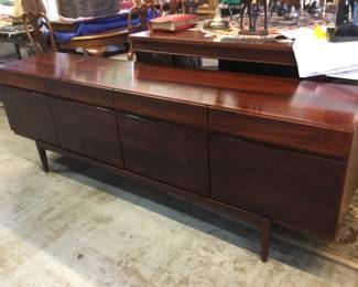 Mid Century Modern Rosewood sideboard 90.5 x19.5 x 30.5