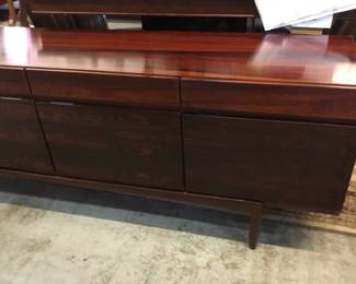 Mid Century Modern Rosewood sideboard 90.5 x19.5 x 30.5