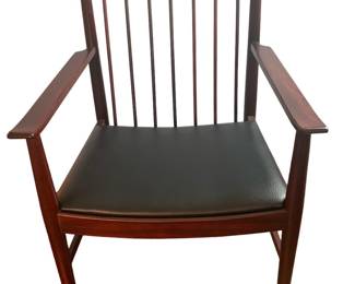 4 MCM Rosewood side dining chairs with black leather seats. Pair armchairs black leather seats.