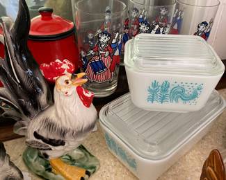 Pyrex and rare Elsie The Cow Borden Dairy Company Glasses