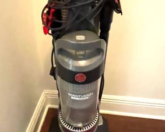 Hoover wind tunnel vaccum