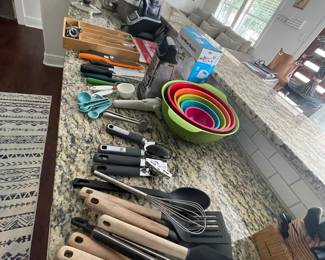 Various kitchen items - NINJA Blender