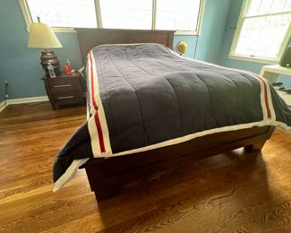 77.Queen Wood Bed (as is)