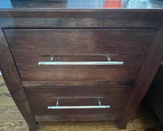 73. 2 Drawer Nightstand (20" x 18" x 21")