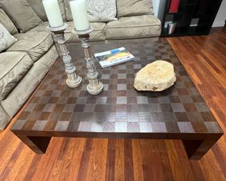 89. Parquet Style Coffee Table (47" x 47" x 14")