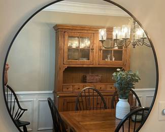 15. Round Mirror w/ Black Frame (36")