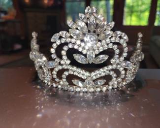 Miss Jr Pennsylvania crown and costume jewelry