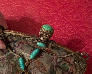 Peti-point purse, outstanding frame