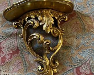 Single wall bracket/shelf