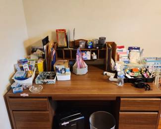 Lots of nice office stuff