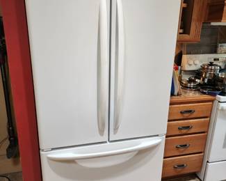 Kenmore Refrigerator 