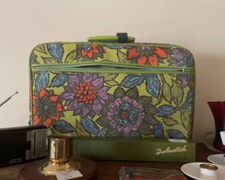 Great vintage kids suitcase