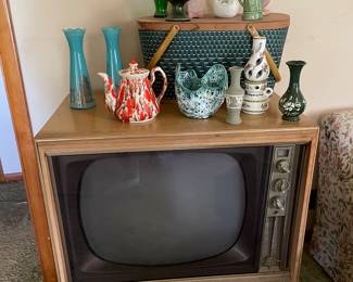 Awesome swivel Motorola and great vases