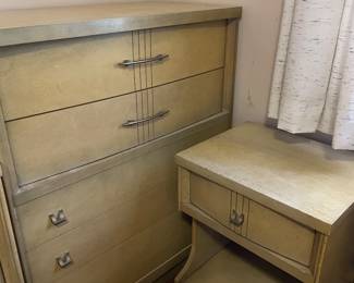 Part of a 4 piece retro bedroom set in great condition