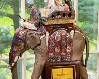 Lladro elephant figure group "Elefante Real" ("Royal Elephant"). Number 648 from a series of 750 created.