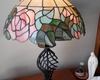 Tiffany style stain glass lamp....shade is Rose pattern