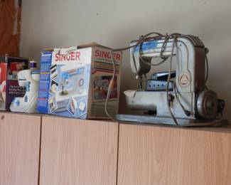 The estate is for quilt shop owners....who have had many sewing machines over the many past years