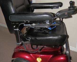 E-Wheels compact power chair...fastest longest range indoor/outdoor scooter with swivel captains chair...12 volt power and includes charger...chair is fully functional.
