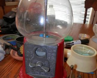 Carousel gumball machine