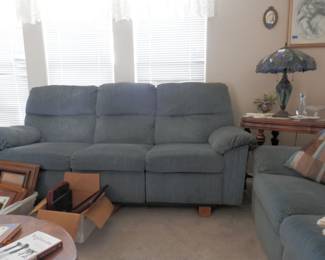 DOUBLE recliner sofa with matching Double recliner loveseat....see next pic