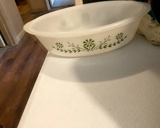 Pyrex/corningware/fire king items