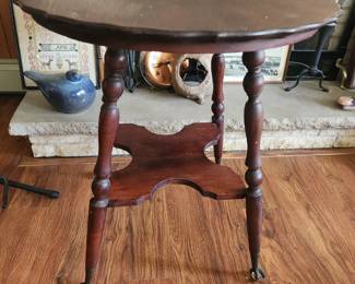 Beautiful side table w claw feet
