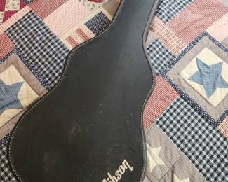 Gibson case in excellent condition