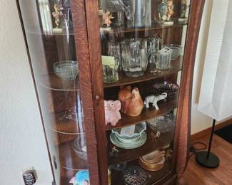 Gorgeous cabinet