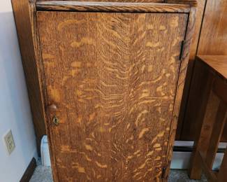 Music cabinet in perfect condition