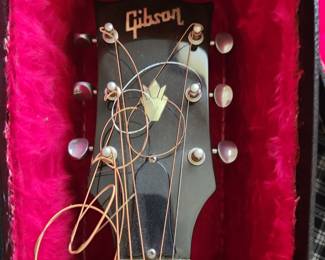 Gibson guitar
