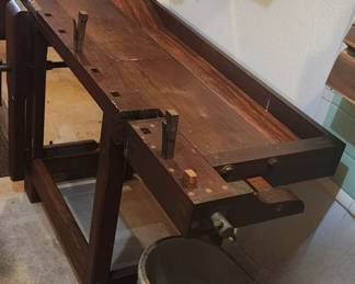 Side view of the work bench