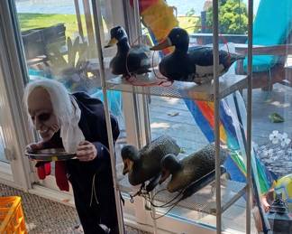 check out the butler !!! 