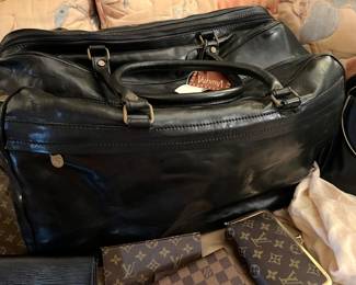 Valentina large garment/carry on bag