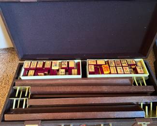Vintage MahJong Bakelite set