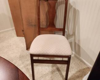 We have 4 of these matching folding chairs