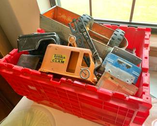 Metal tonka trucks and parts 